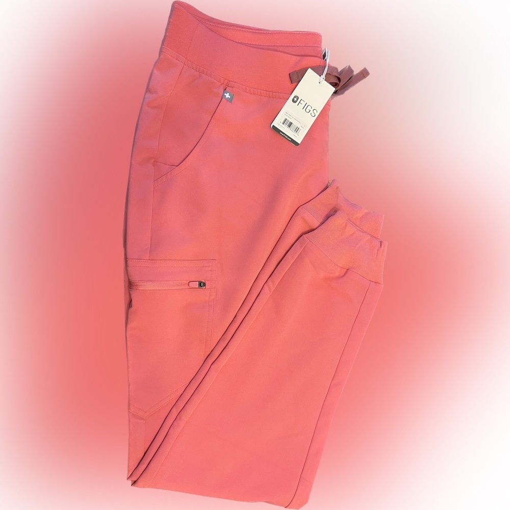 Desert Rose L/T Figs Joggers! Wrong size ordered out of return window. Tags on!